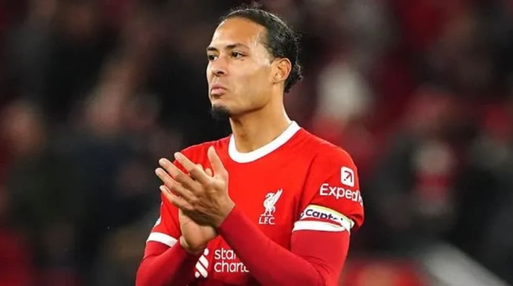 3. Virgil van Dijk (Liverpool và Hà Lan)