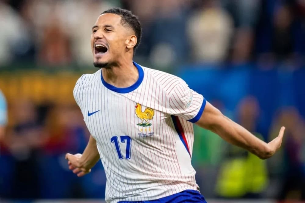 2. William Saliba (Arsenal và Pháp)